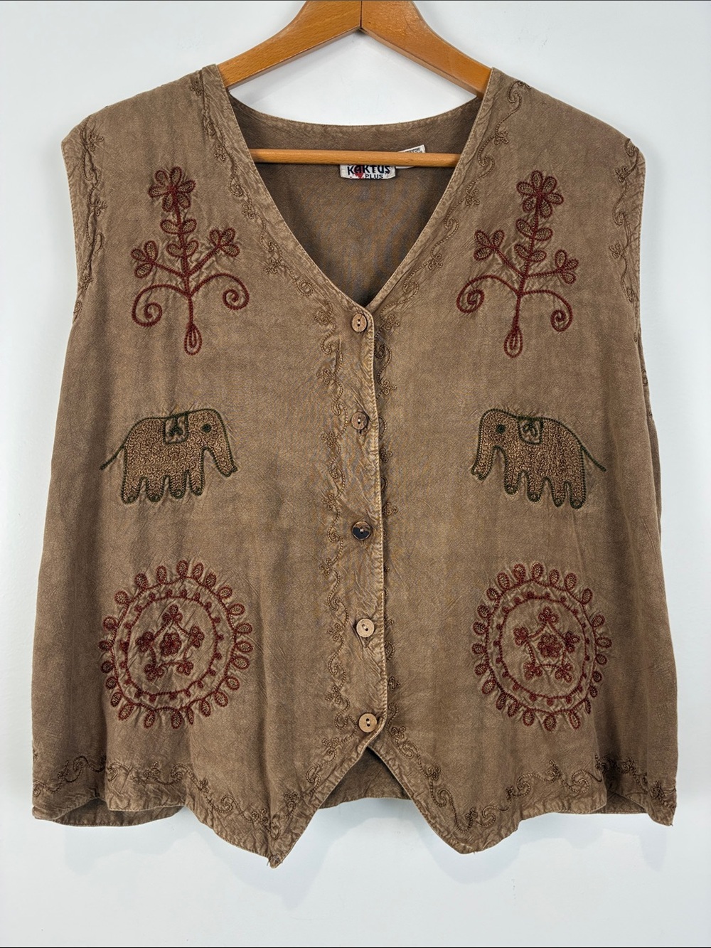 Kaktus Women’s 2x Embroidered Brown Button-Front Vest Elephant Vintage Tie Back